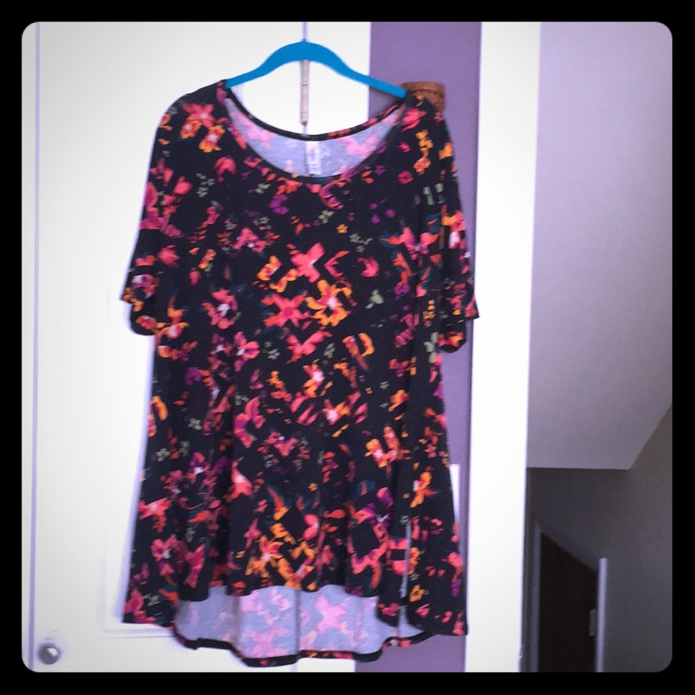 Lularoe Perfect T